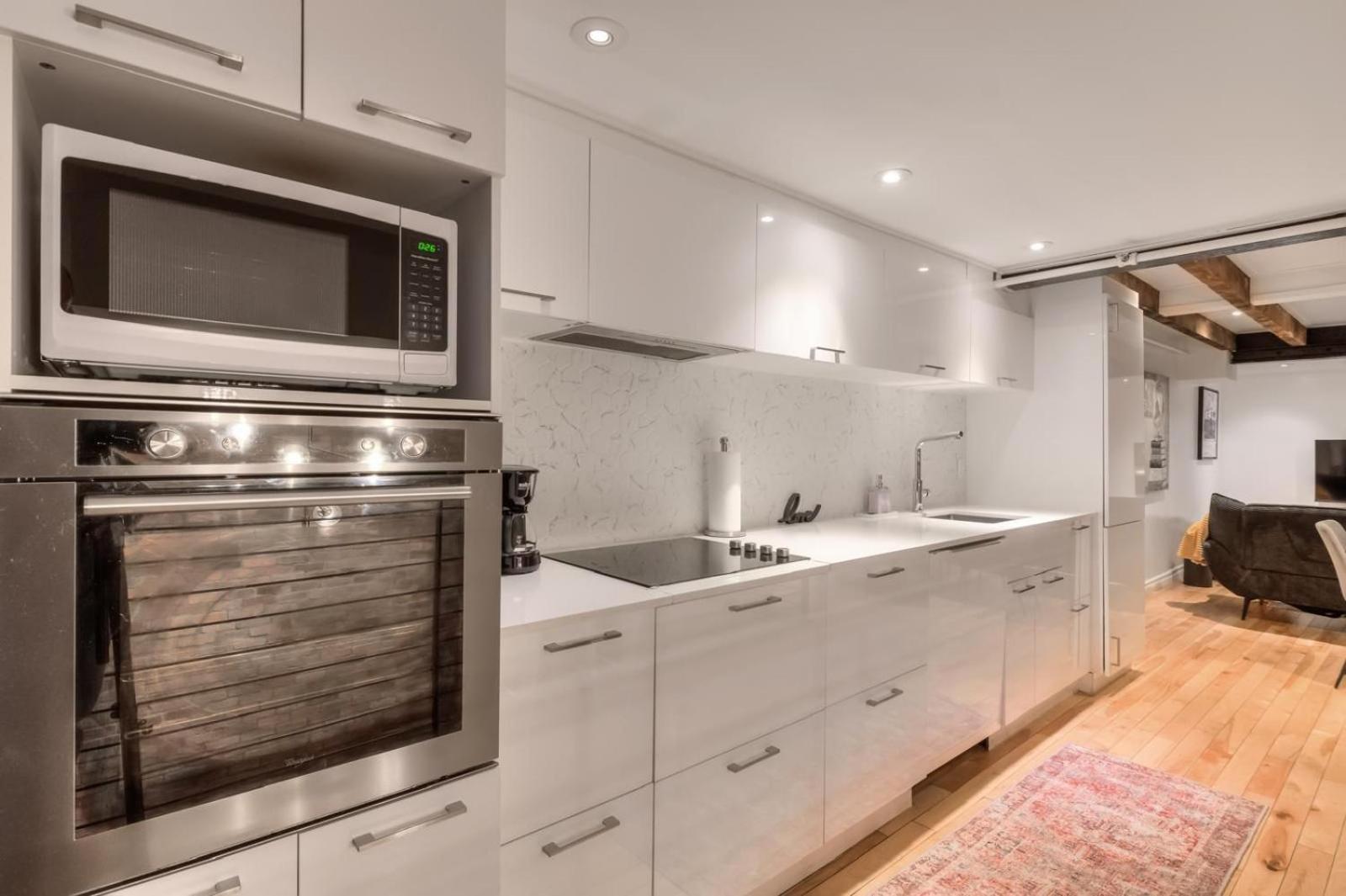 Etire Floor Loft In The Heart Of Old Montreal